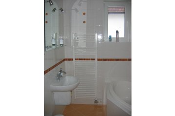 Slovaquie Privát Heľpa, Extérieur